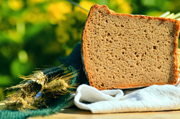 Whole wheat bread with some ears of wheat
